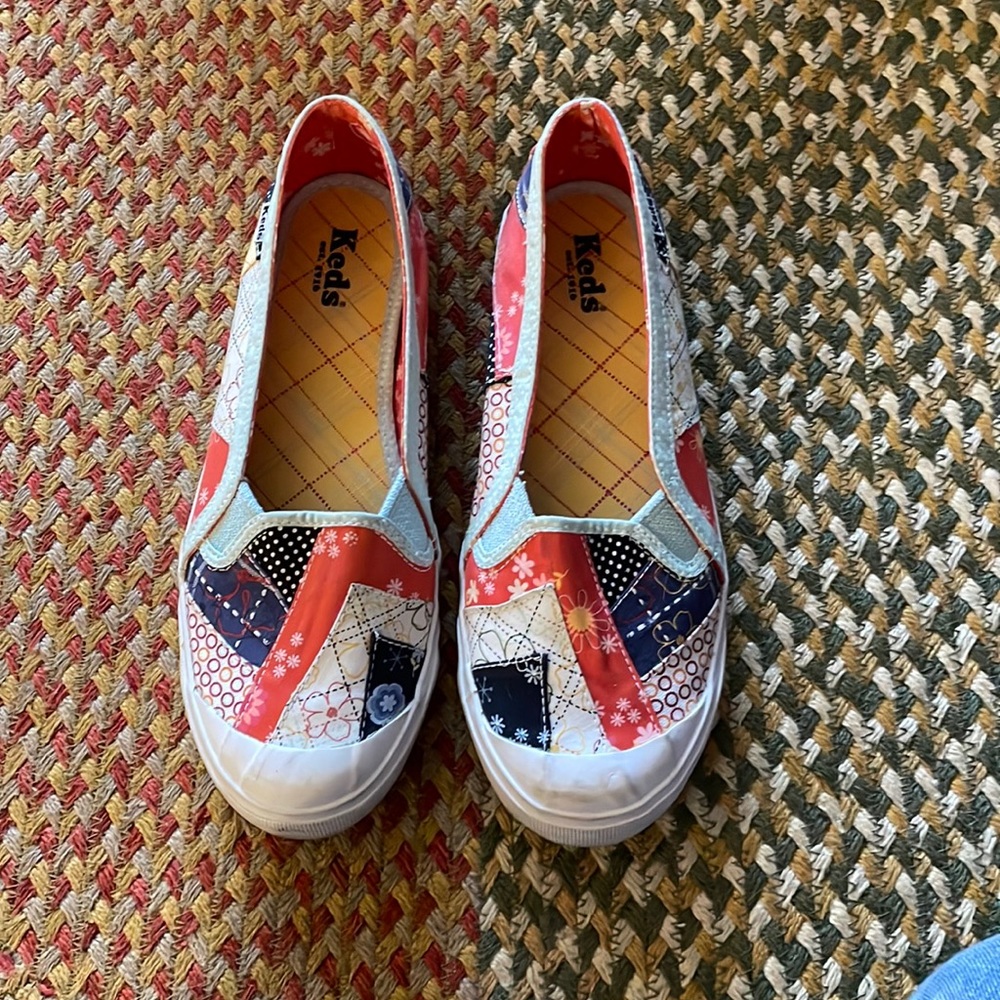 Size 8 patchwork slip on Keds.